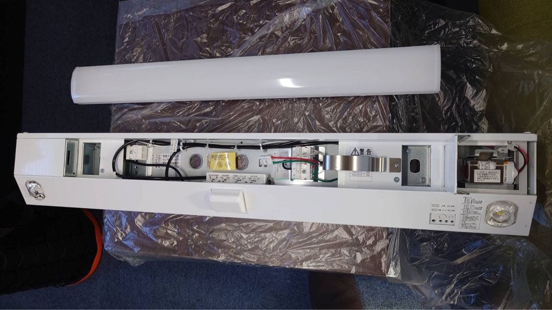 三菱LED非常用照明器具 階段通路誘導灯兼用形 （蓄電池内蔵型）