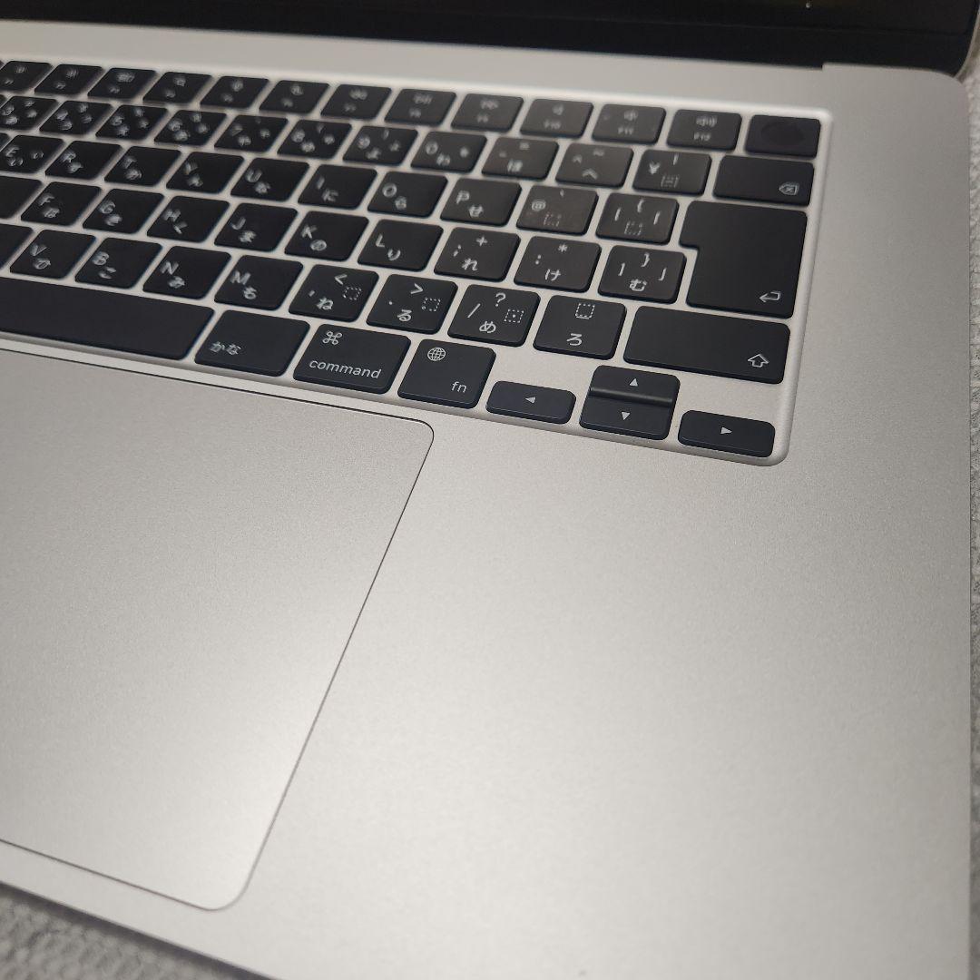 超美品 M2チップ Apple MacBook Air シルバー 15-inch