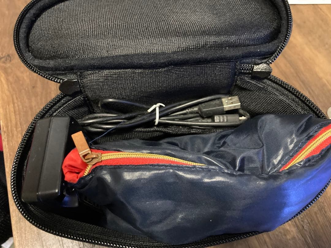 Panasonic HC-V520M ビデオカメラ 本体　付属品一式　ケース付き