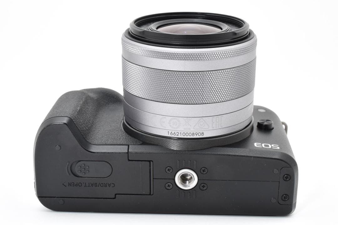 Canon EOS Kiss M EF-M15-45 IS STM レンズキット