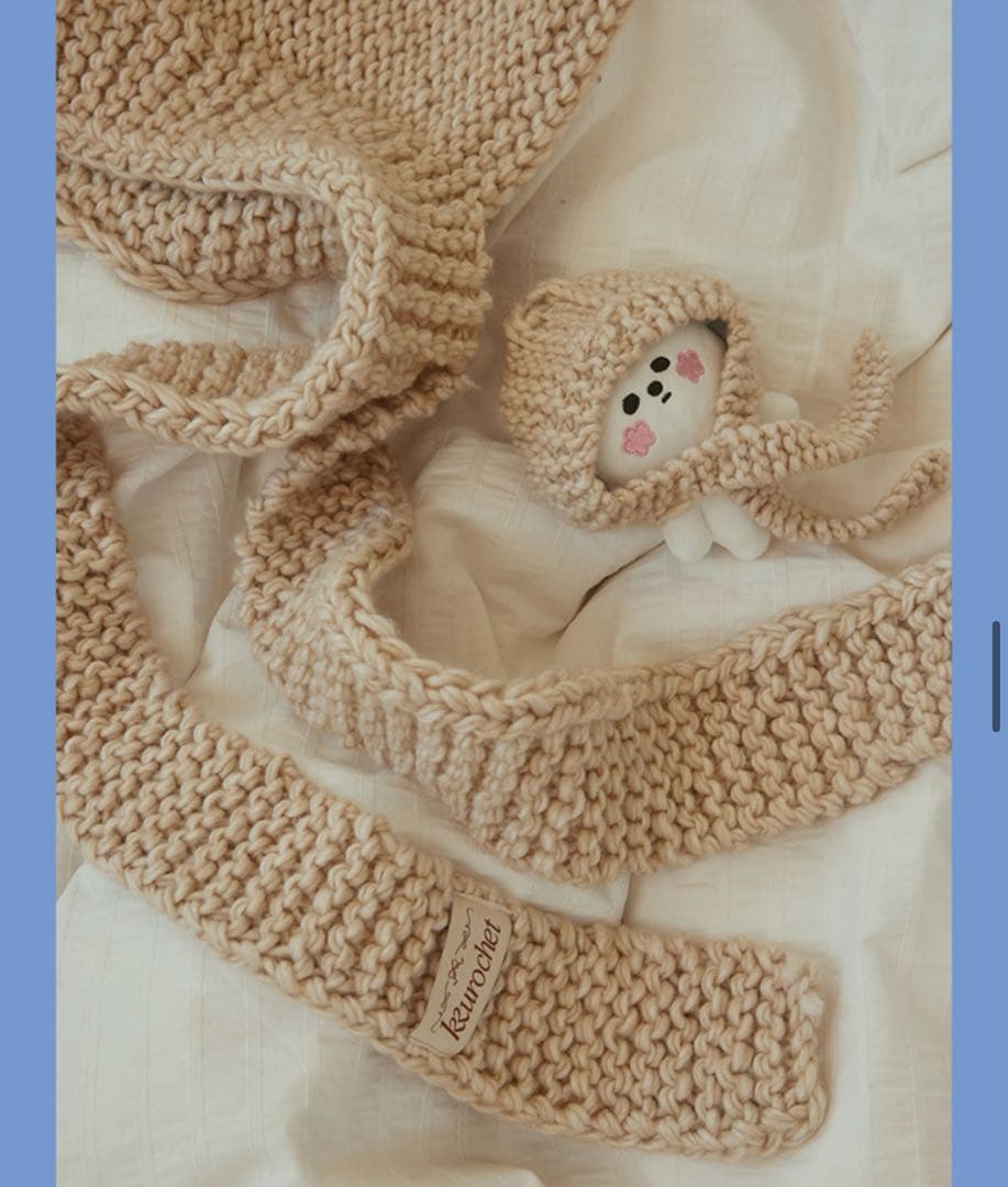 トレカ付 LE SSERAFIM KKUROCHET Hooded Scarf