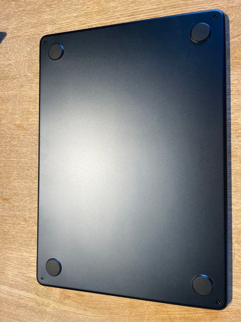 MacBook本体 Apple MacBook Air (M2, 16GB)