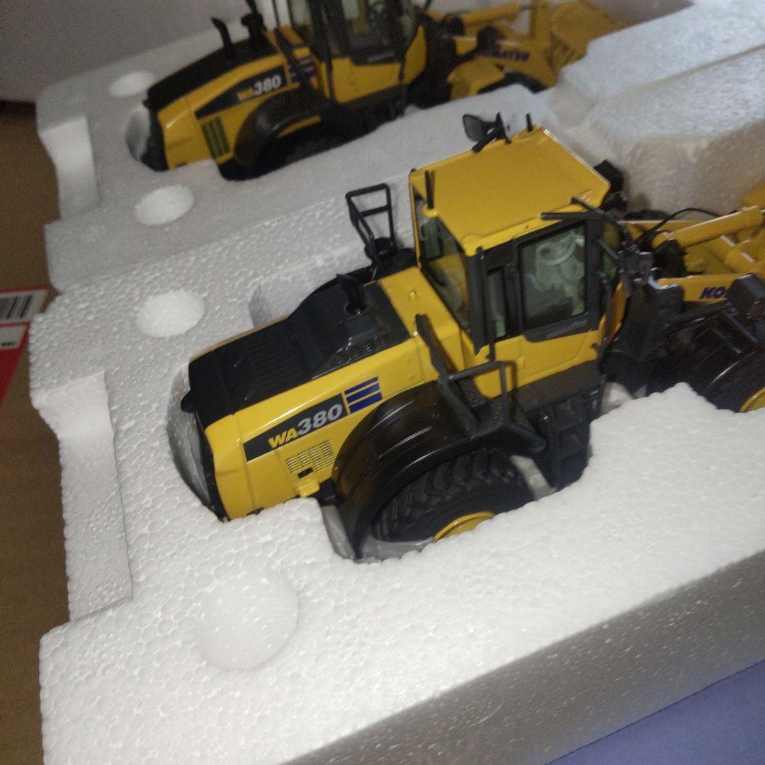 コマツ建機　 WA380-7 & WA380-8　2セット 1/50