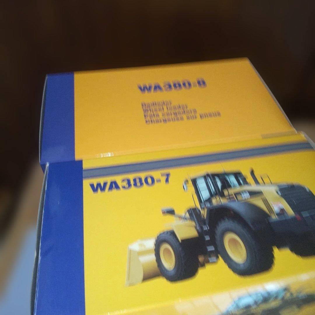 コマツ建機　 WA380-7 & WA380-8　2セット 1/50