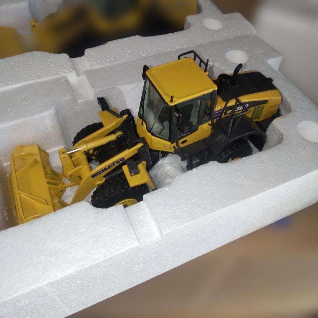 コマツ建機　 WA380-7 & WA380-8　2セット 1/50