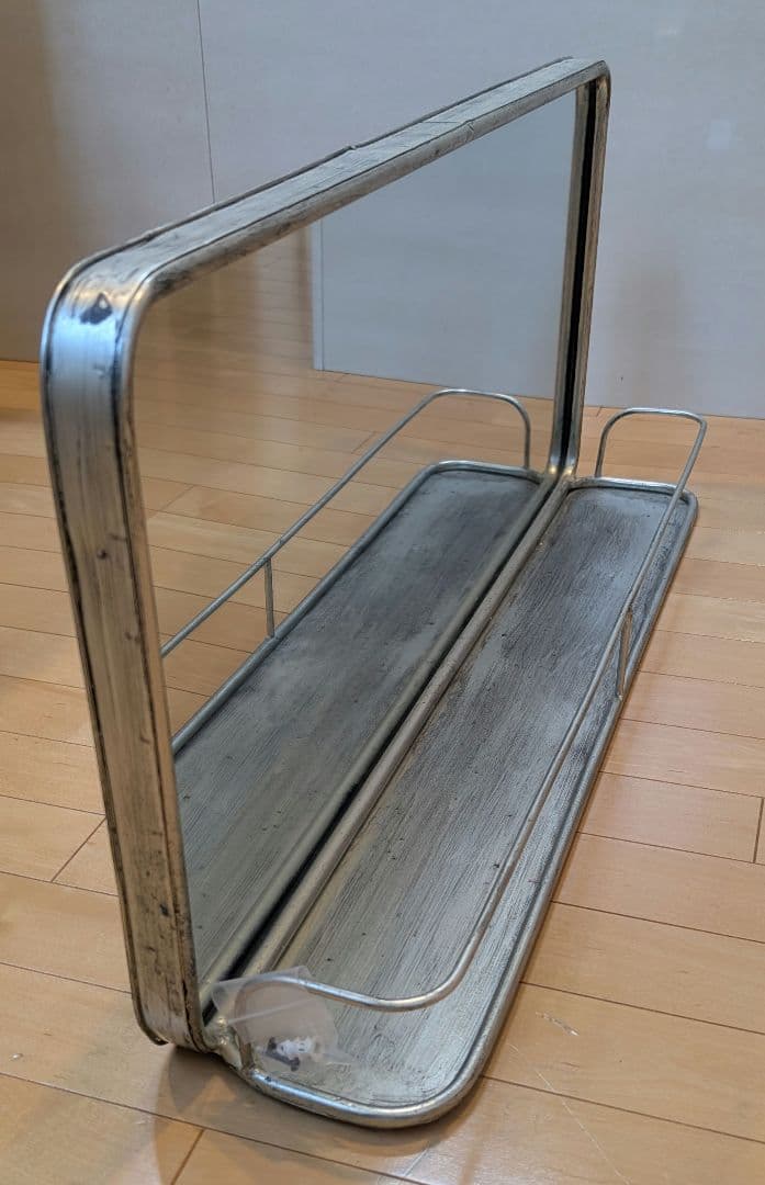 アンティーク調　金属製鏡台