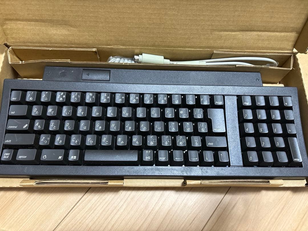 Apple Keyboard III JIS 純正 箱付き ブラック