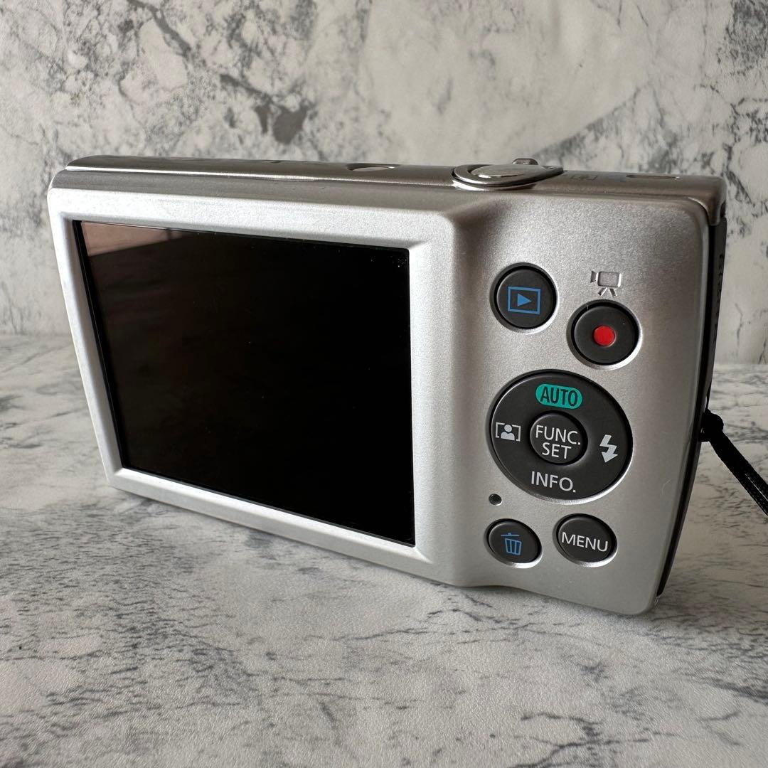美品 Canon キャノン IXY 180 シルバー デジカメ