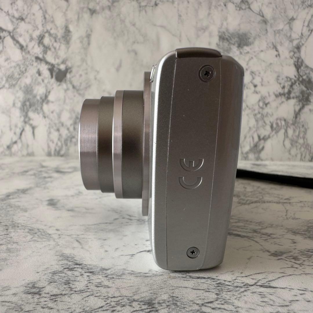 美品 Canon キャノン IXY 180 シルバー デジカメ