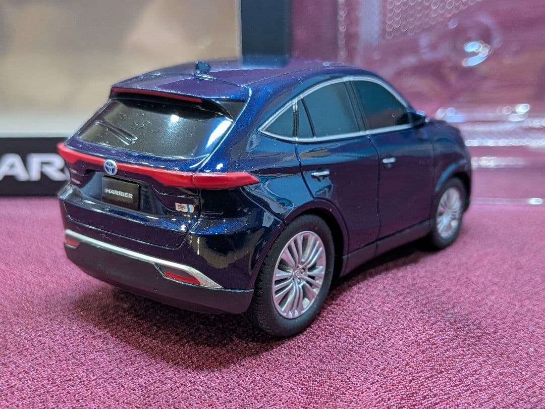 TOYOTA ヴァンガード、ハリアー ミニカー ２台セット