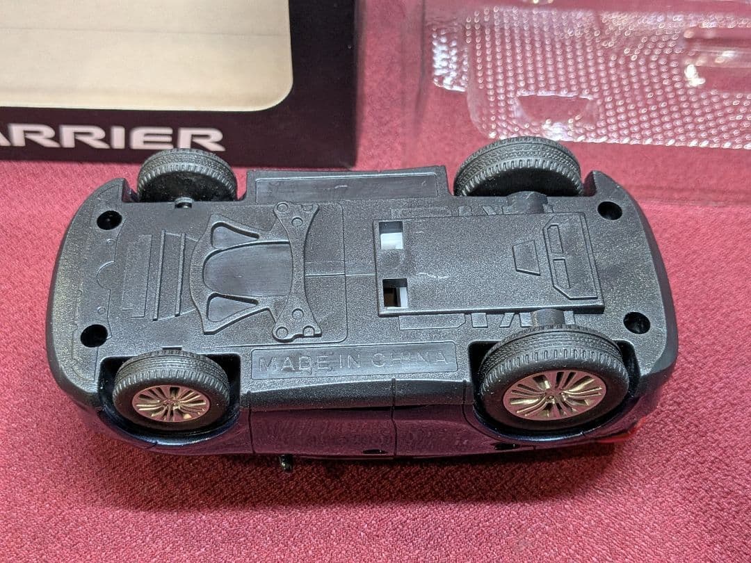 TOYOTA ヴァンガード、ハリアー ミニカー ２台セット