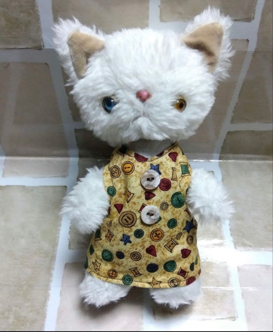アーティストベア　ねこ　幸運を呼ぶ　オッドアイ　ぬいぐるみ　猫