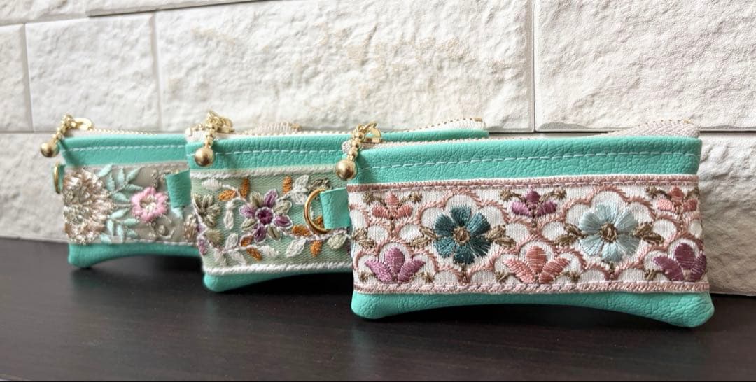 （Tomtom様　おまとめ用）リップポーチ　ミニポーチ　インド刺繍　リボン②