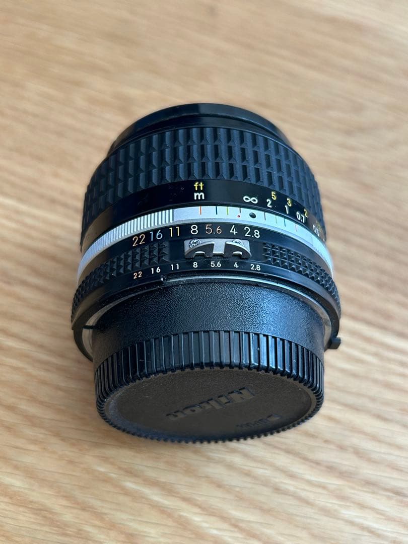 オールドレンズ　Nikon Nikkor 24mm f/2.8 レンズ