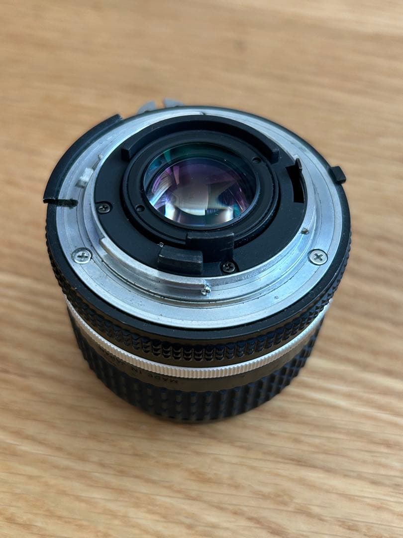 オールドレンズ　Nikon Nikkor 24mm f/2.8 レンズ