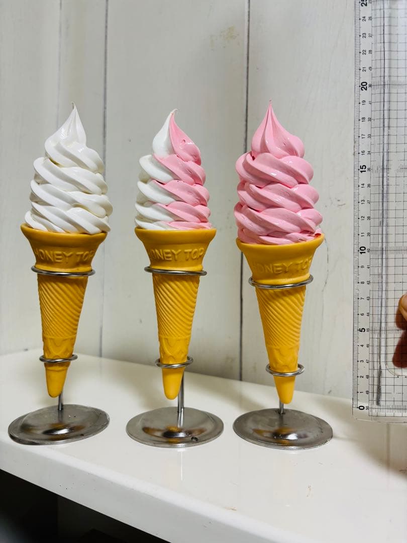 ソフトクリーム食品サンプル　バニラ、ストロベリー、ミックス　スタンド無し⚠️