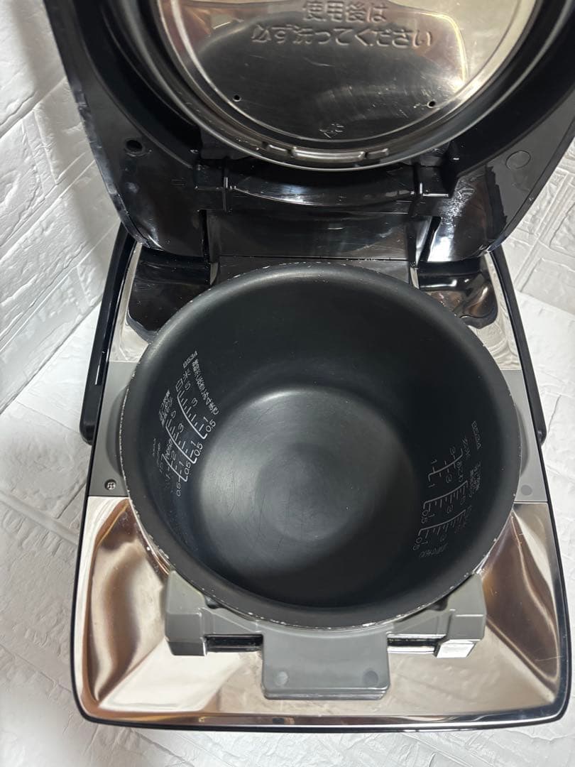 Z*N様 訳アリ　ZOZOJIRUSHI 象印 圧力IH炊飯ジャー 5.5合炊き