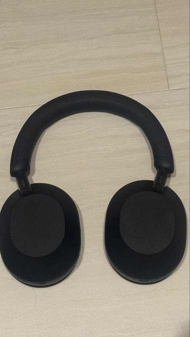 SONY WH-1000XM5 ブラック ノイズキャンセリングヘッドホン