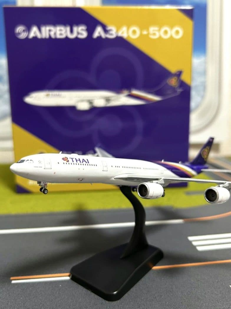 ☆THAI AIRLINE A340-500 プラチナシリーズモデル　タイ