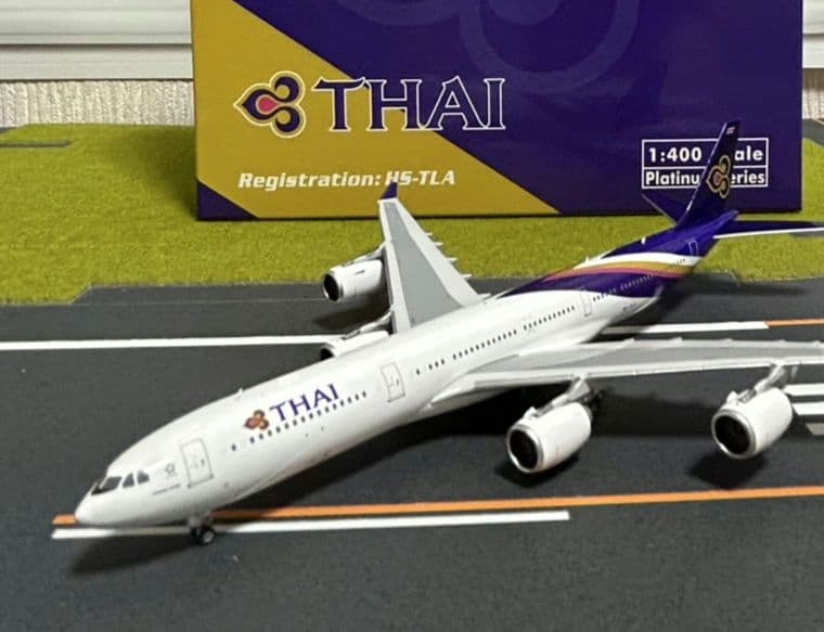 ☆THAI AIRLINE A340-500 プラチナシリーズモデル　タイ