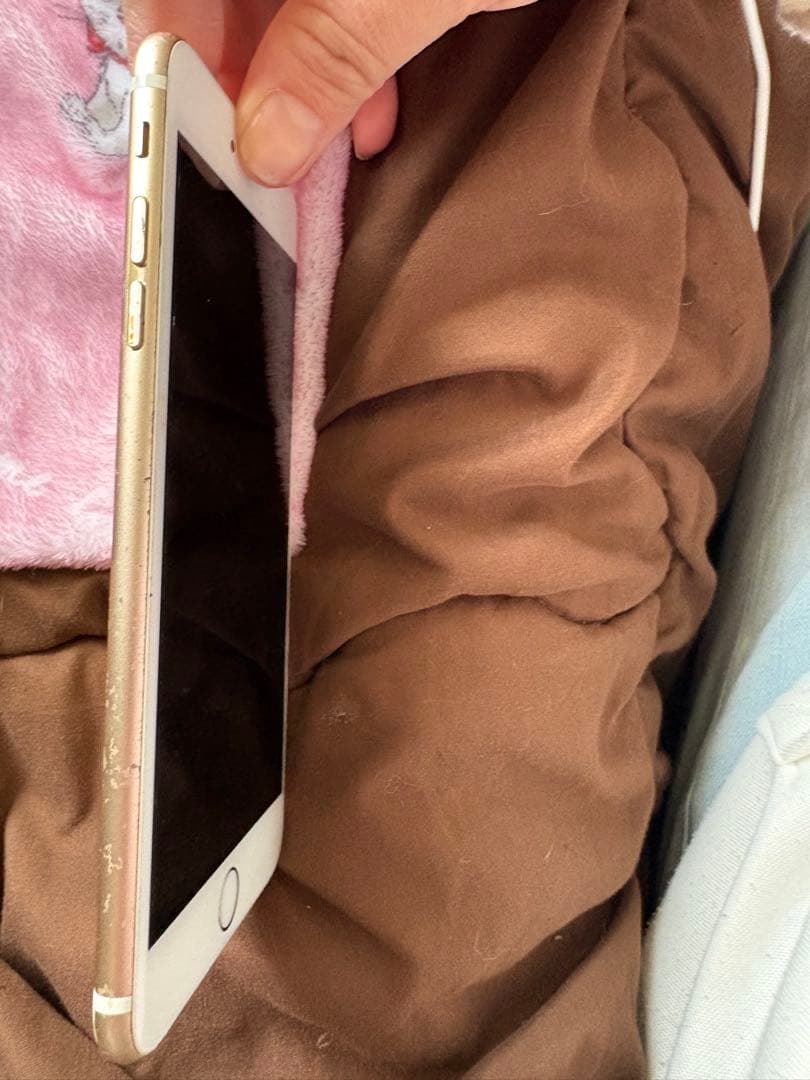 Apple iPhone 6 Sゴールド 64GB