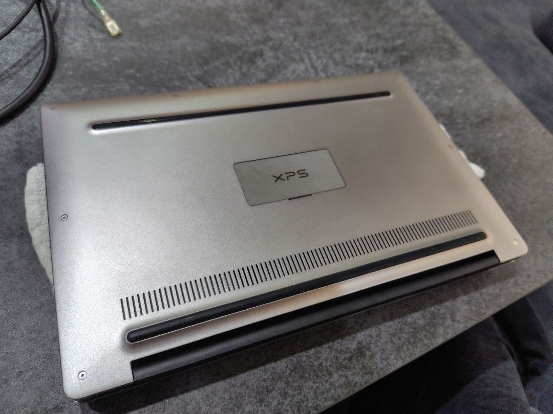 DELL XPS13 (9350) 美品　要バッテリー交換
