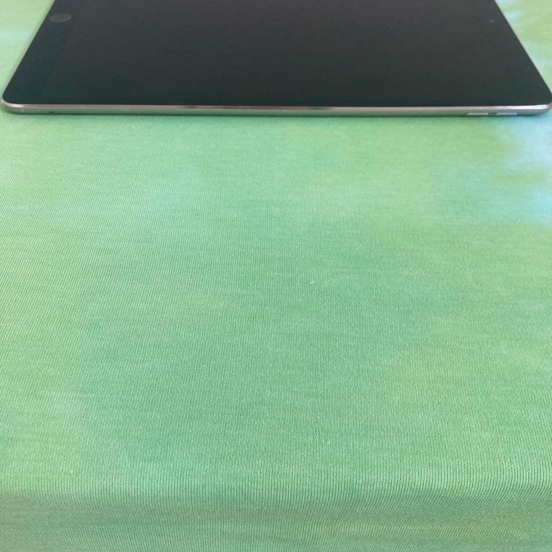 199 電池最良好☆iPad Pro 256GB 10.5インチ SIMフリー☆