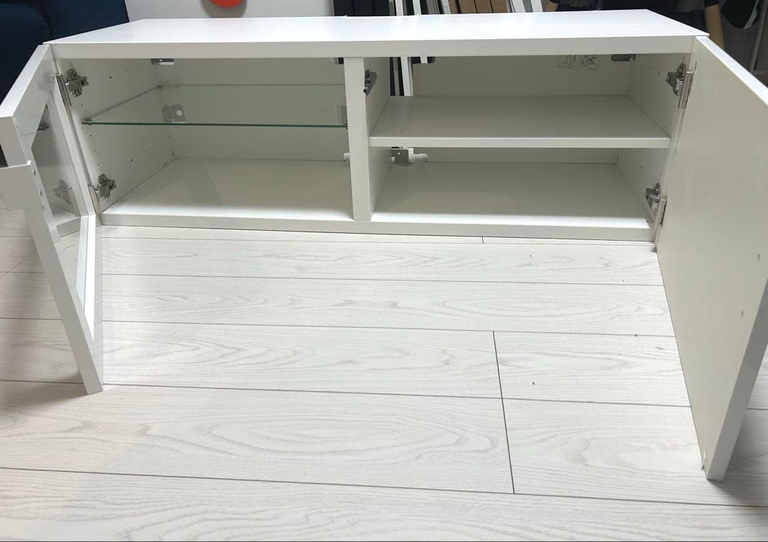 IKEA ベストー テレビ台 ガラス天板付き