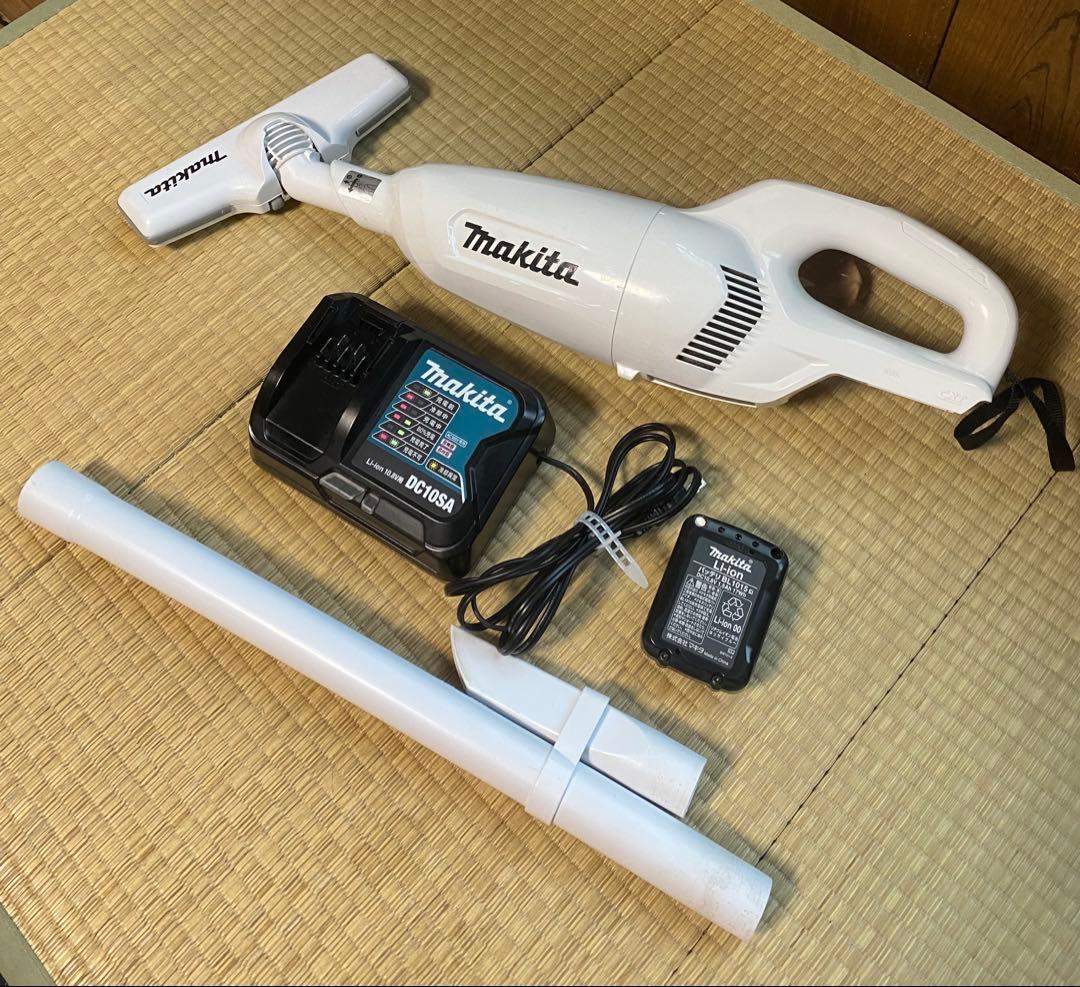 Makita 10.8V充電式クリーナCL108FD純正バッテリー、充電器付中古