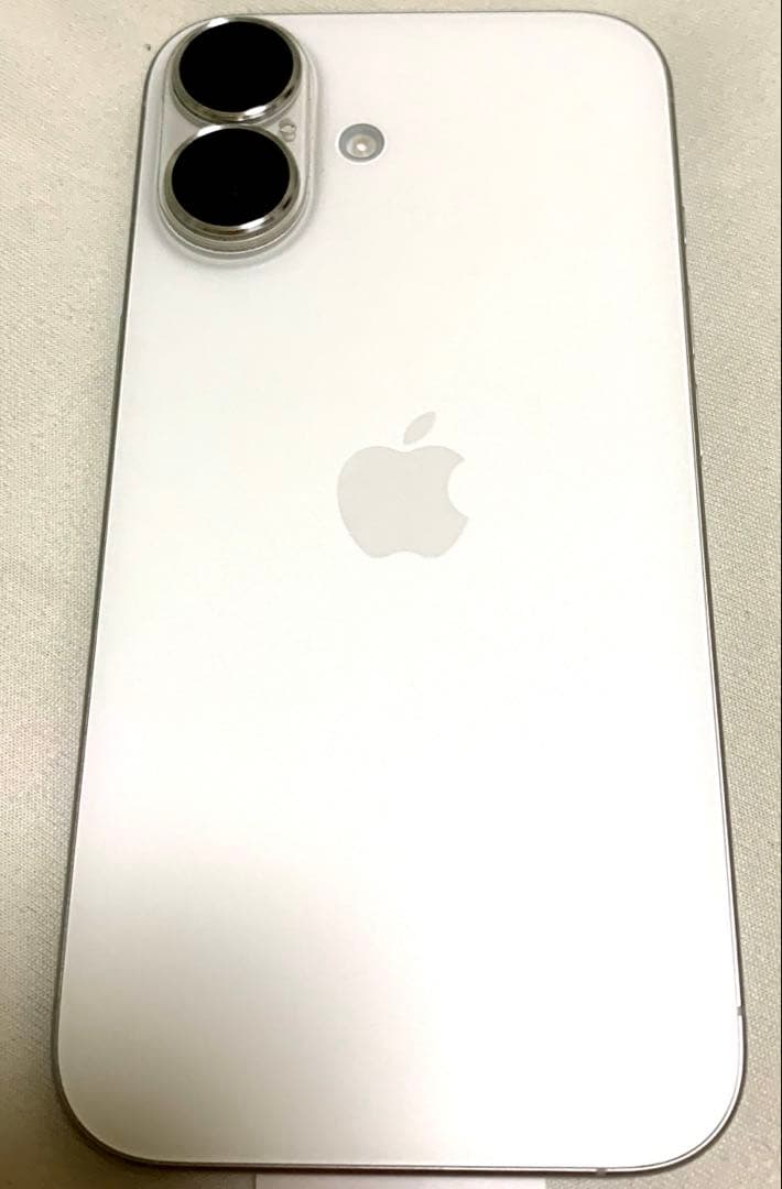 iPhone16 128GB simフリー スマホカバー付き