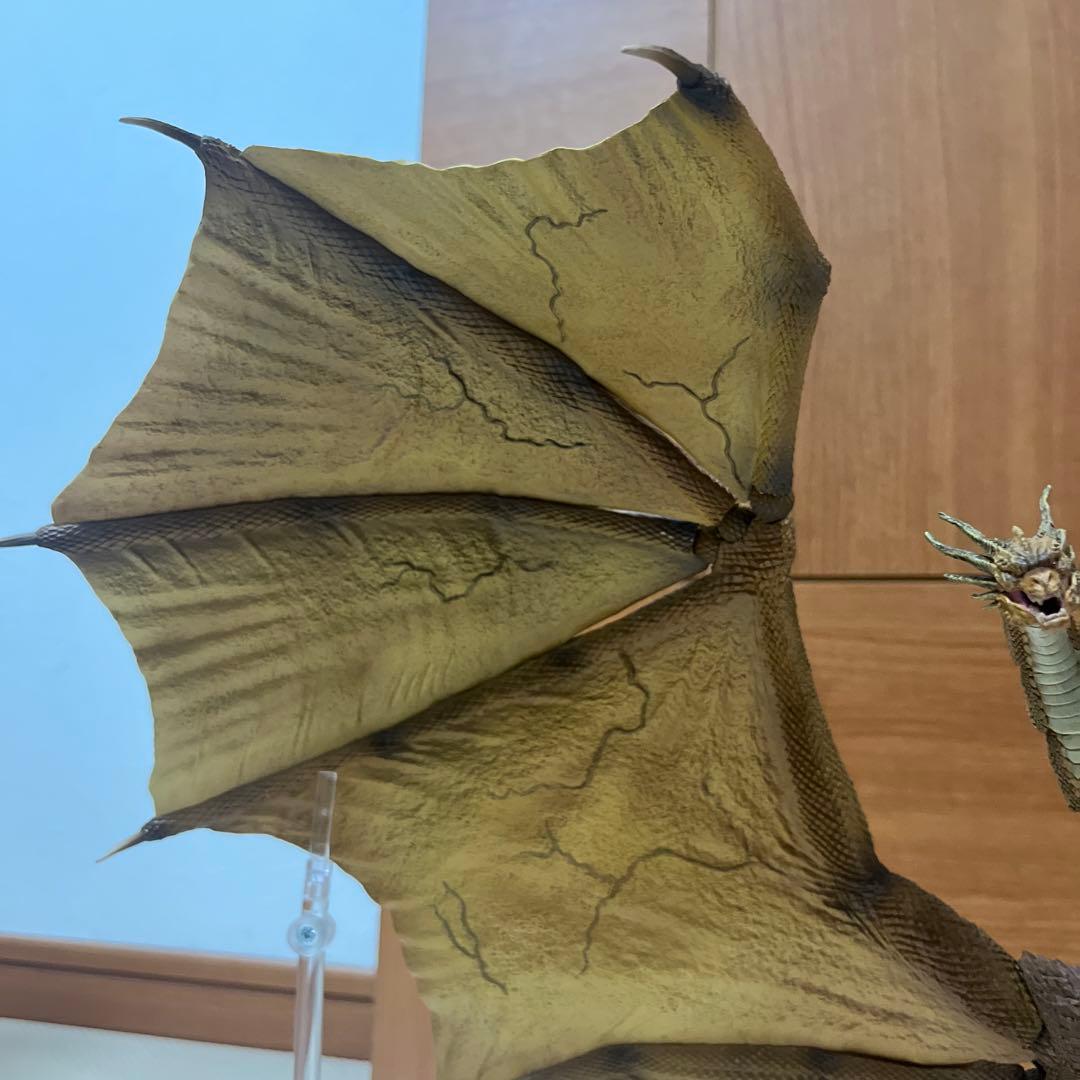 ヒトピHIYA TOYS キングギドラ 2019