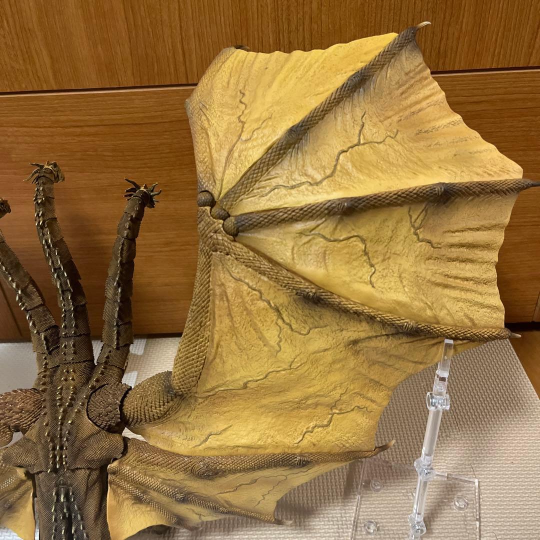 ヒトピHIYA TOYS キングギドラ 2019