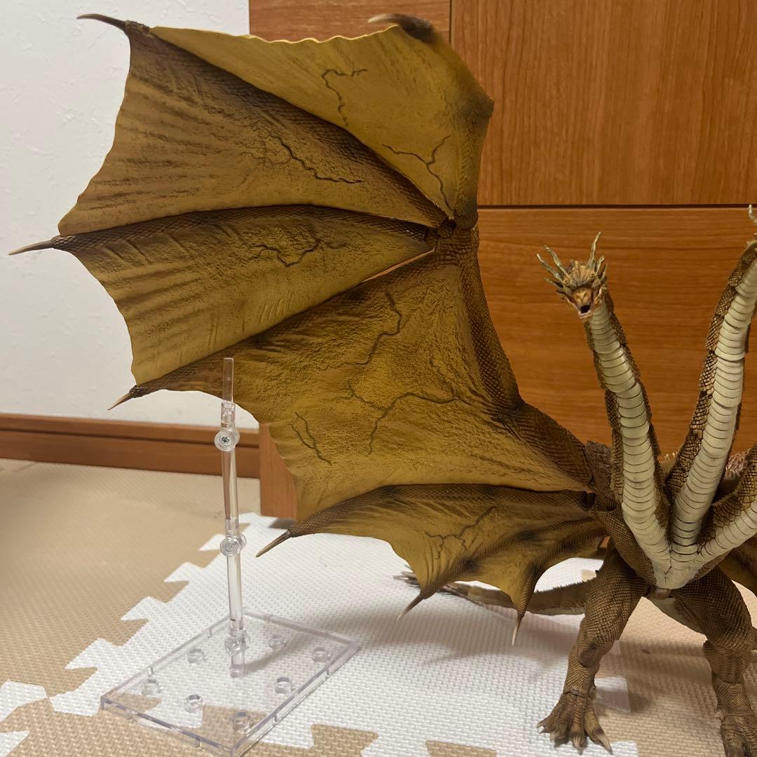 ヒトピHIYA TOYS キングギドラ 2019