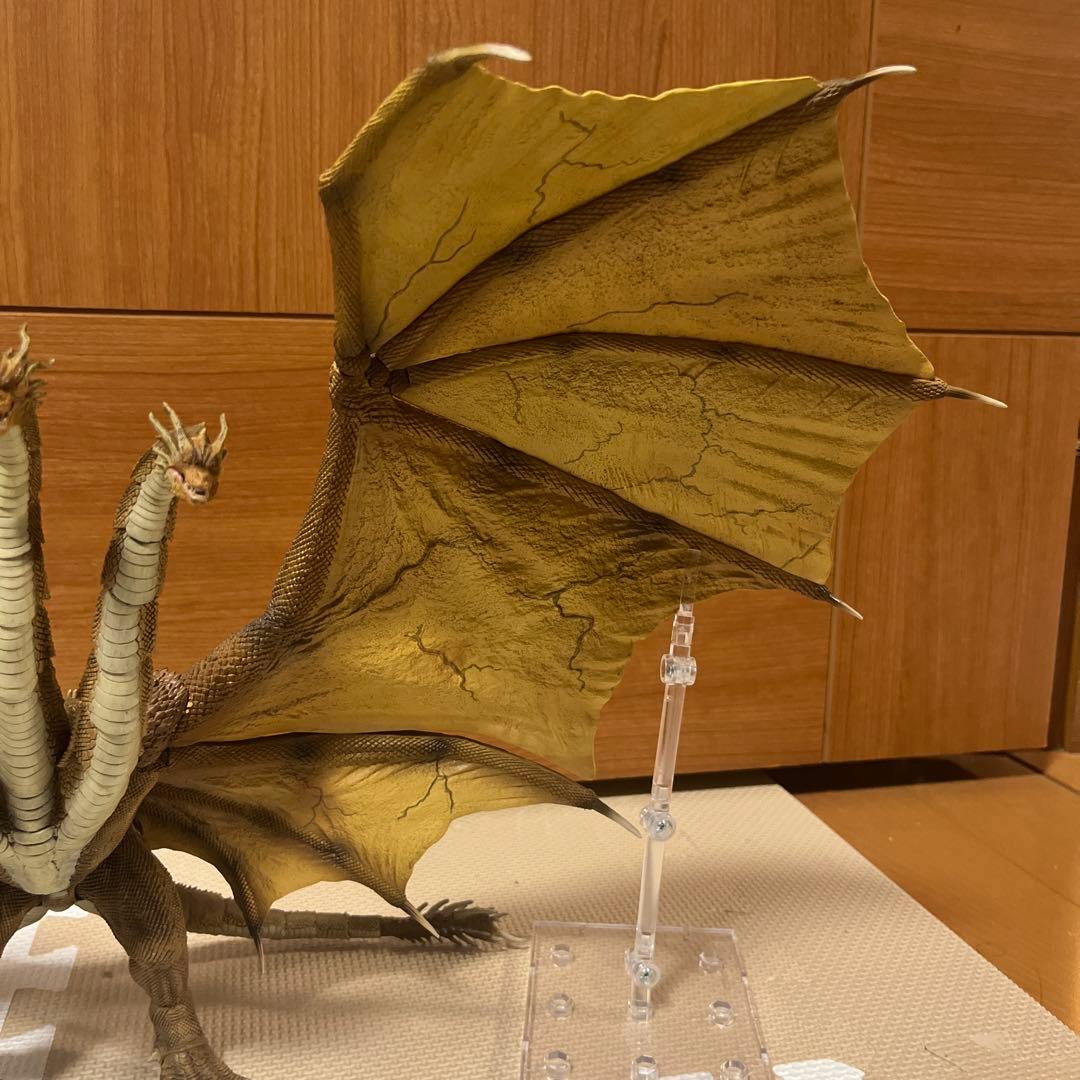 ヒトピHIYA TOYS キングギドラ 2019