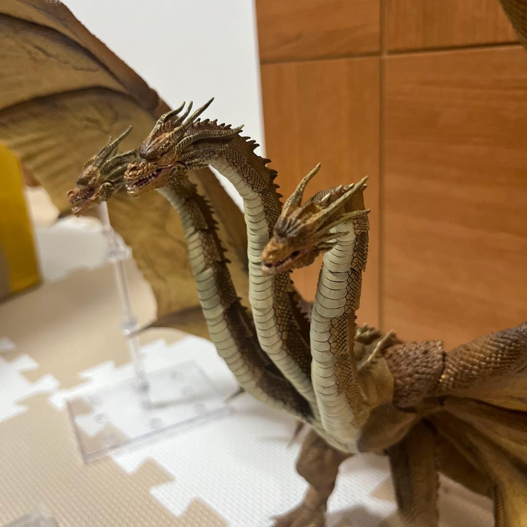 ヒトピHIYA TOYS キングギドラ 2019