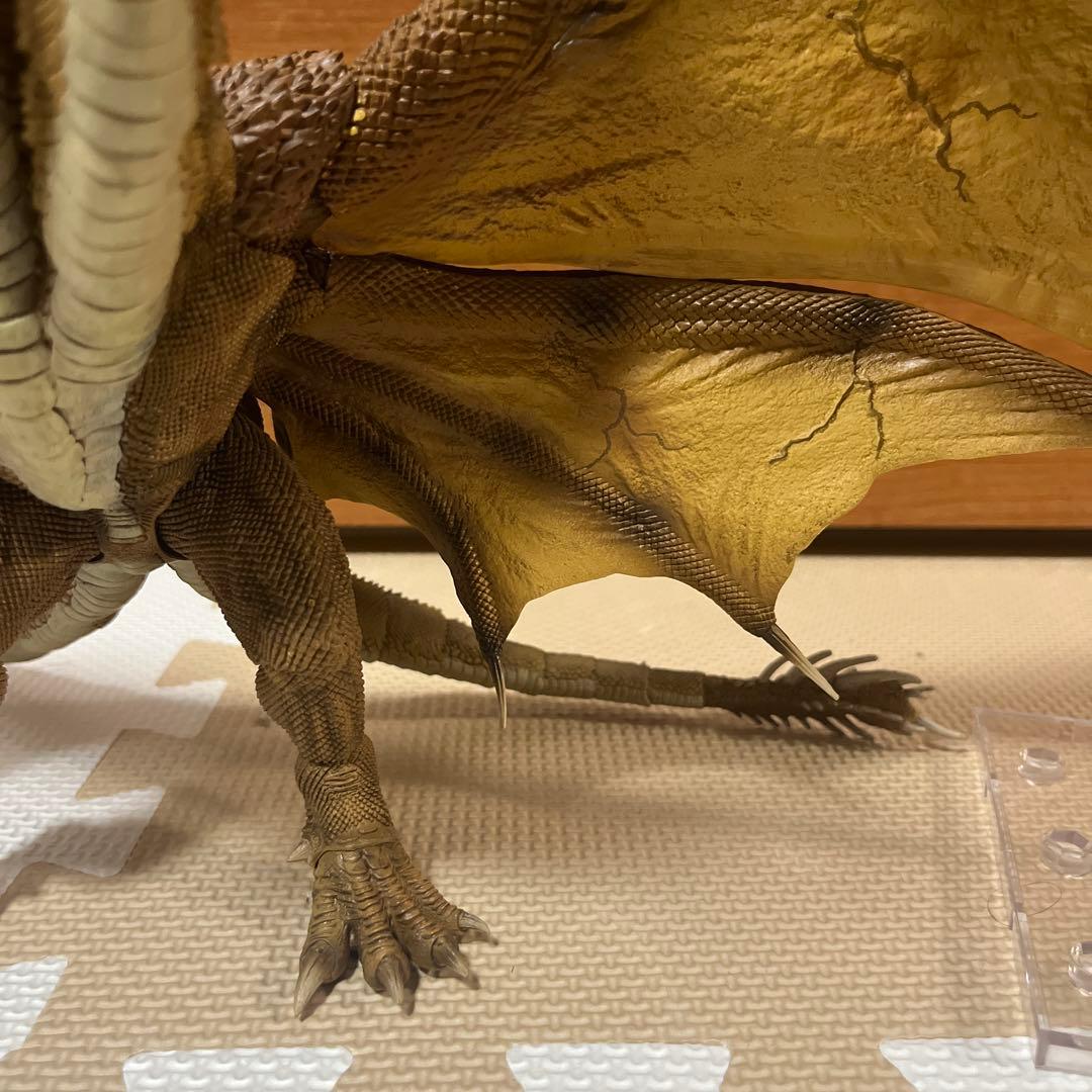 ヒトピHIYA TOYS キングギドラ 2019