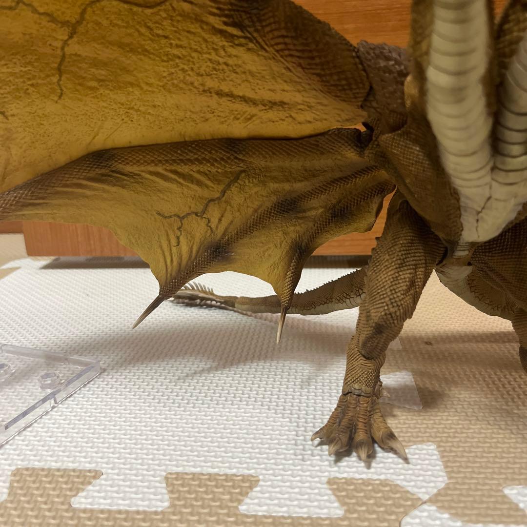 ヒトピHIYA TOYS キングギドラ 2019