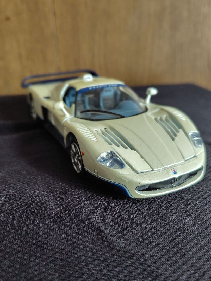 Maserati MC12 1/32スケールミニカー　マセラティMC12