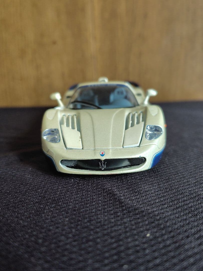 Maserati MC12 1/32スケールミニカー　マセラティMC12