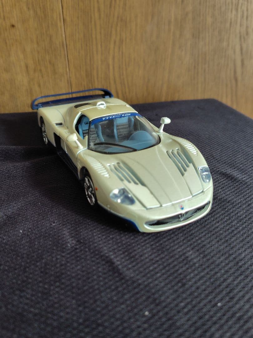 Maserati MC12 1/32スケールミニカー　マセラティMC12
