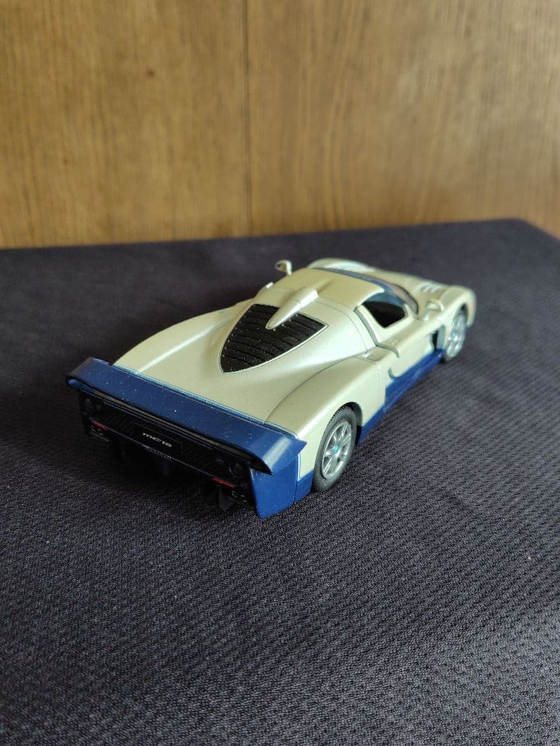 Maserati MC12 1/32スケールミニカー　マセラティMC12