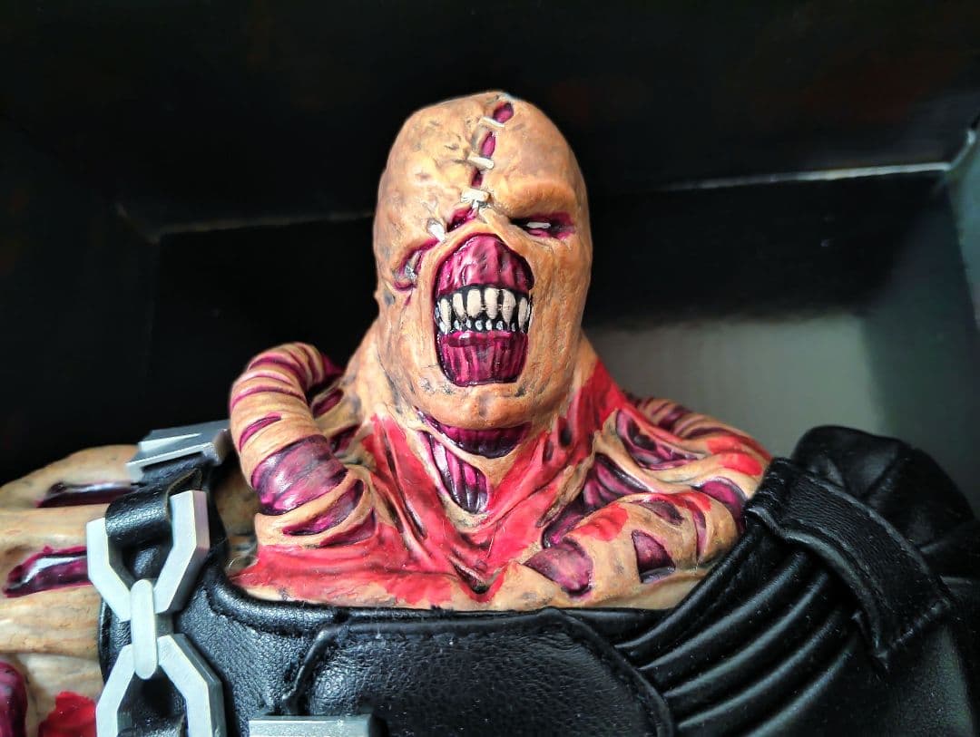 CAPCOM[PS①版バイオハザード③( 追跡者:ネメシス) ]約15㌅サイズ!