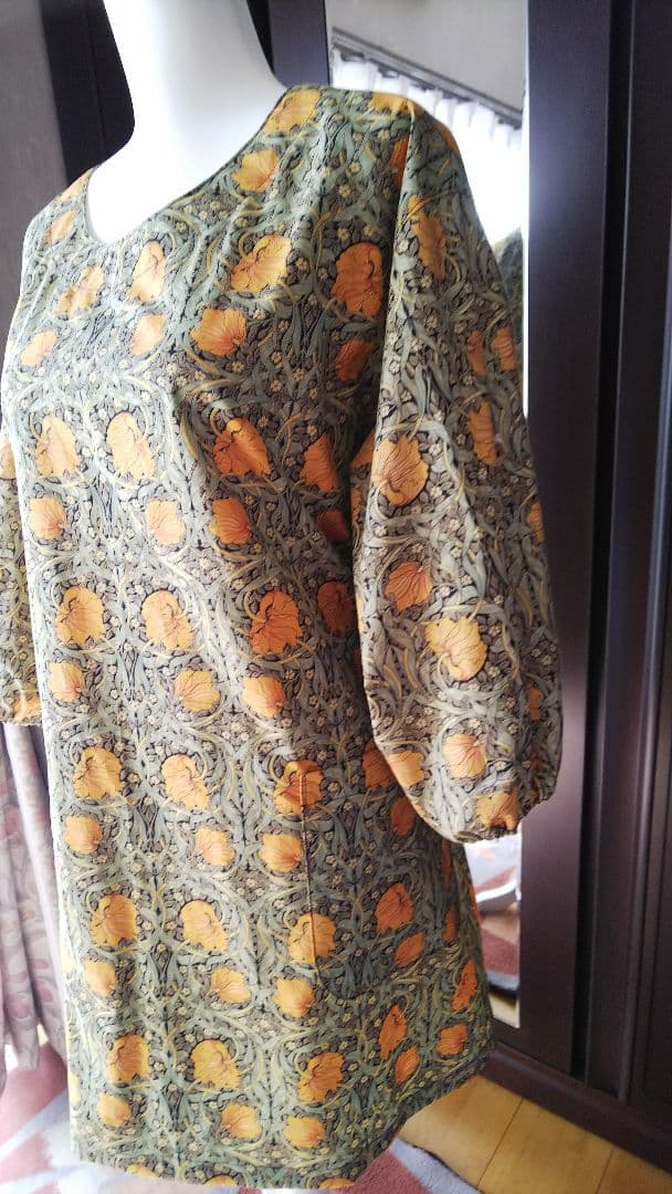 ハンドメイド割烹着  ウィリアムモリス