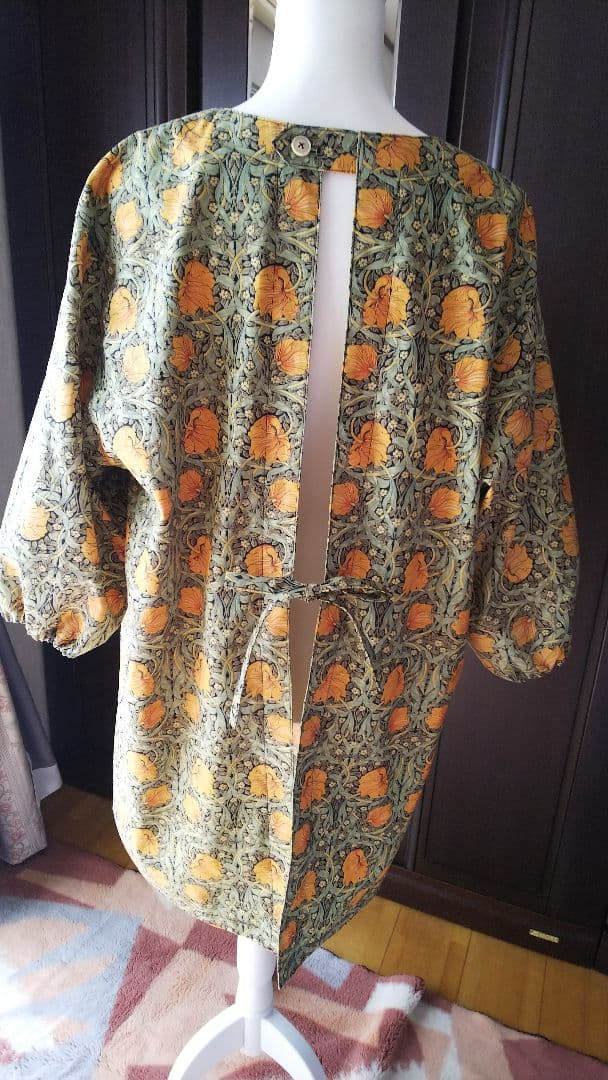 ハンドメイド割烹着  ウィリアムモリス