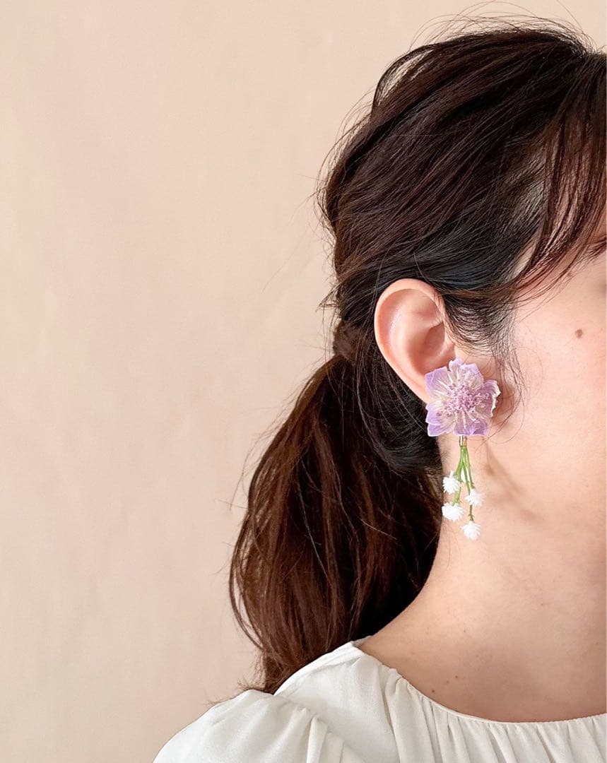 フラワーイヤーカフ　胡蝶蘭