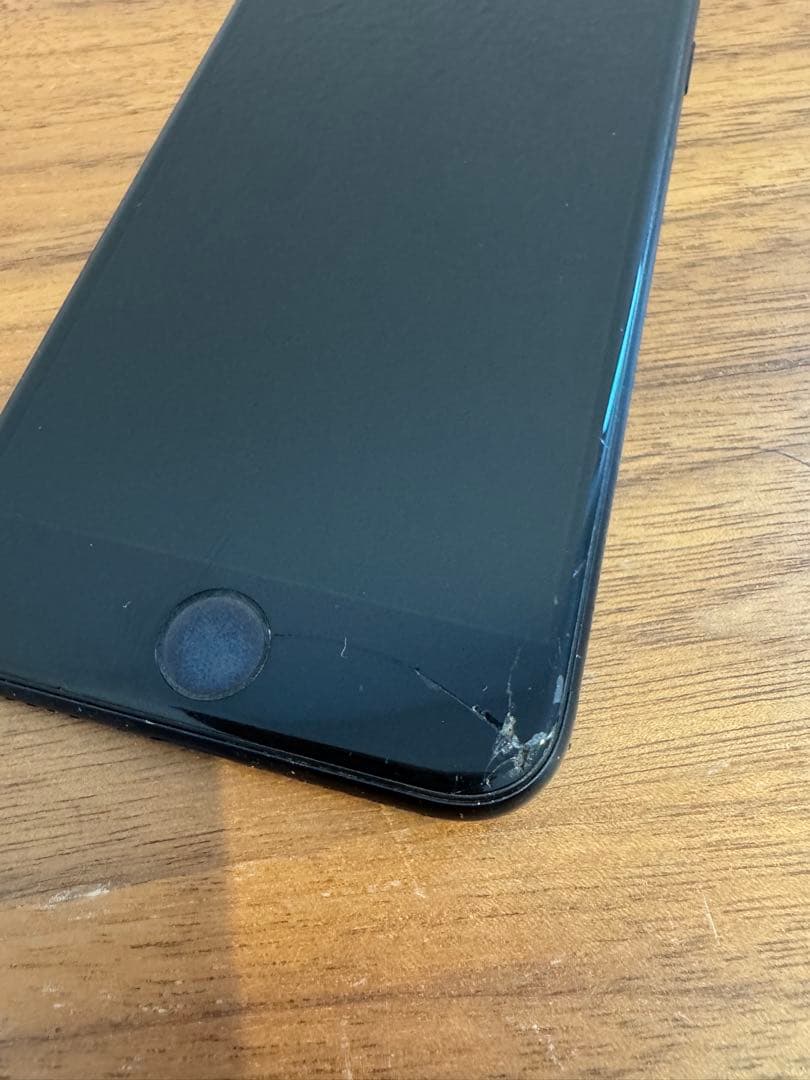 iPhoneSE 第2世代(SE2) ブラック 64GB SIMロック解除済み