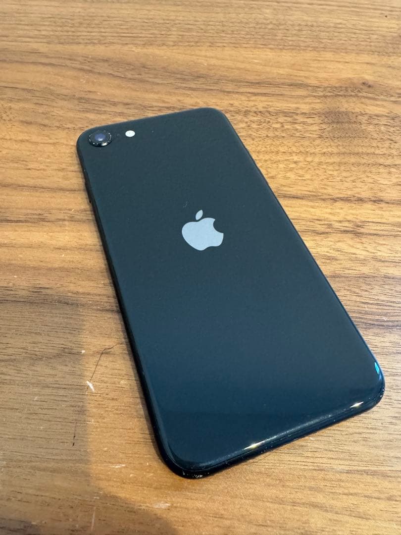 iPhoneSE 第2世代(SE2) ブラック 64GB SIMロック解除済み