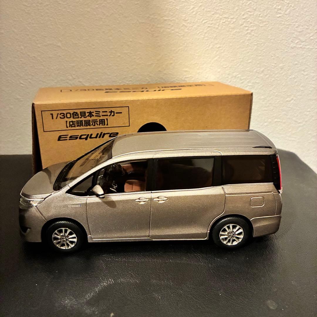 【トヨタ】エスクァイア後期 カラーサンプル　4V8 美品