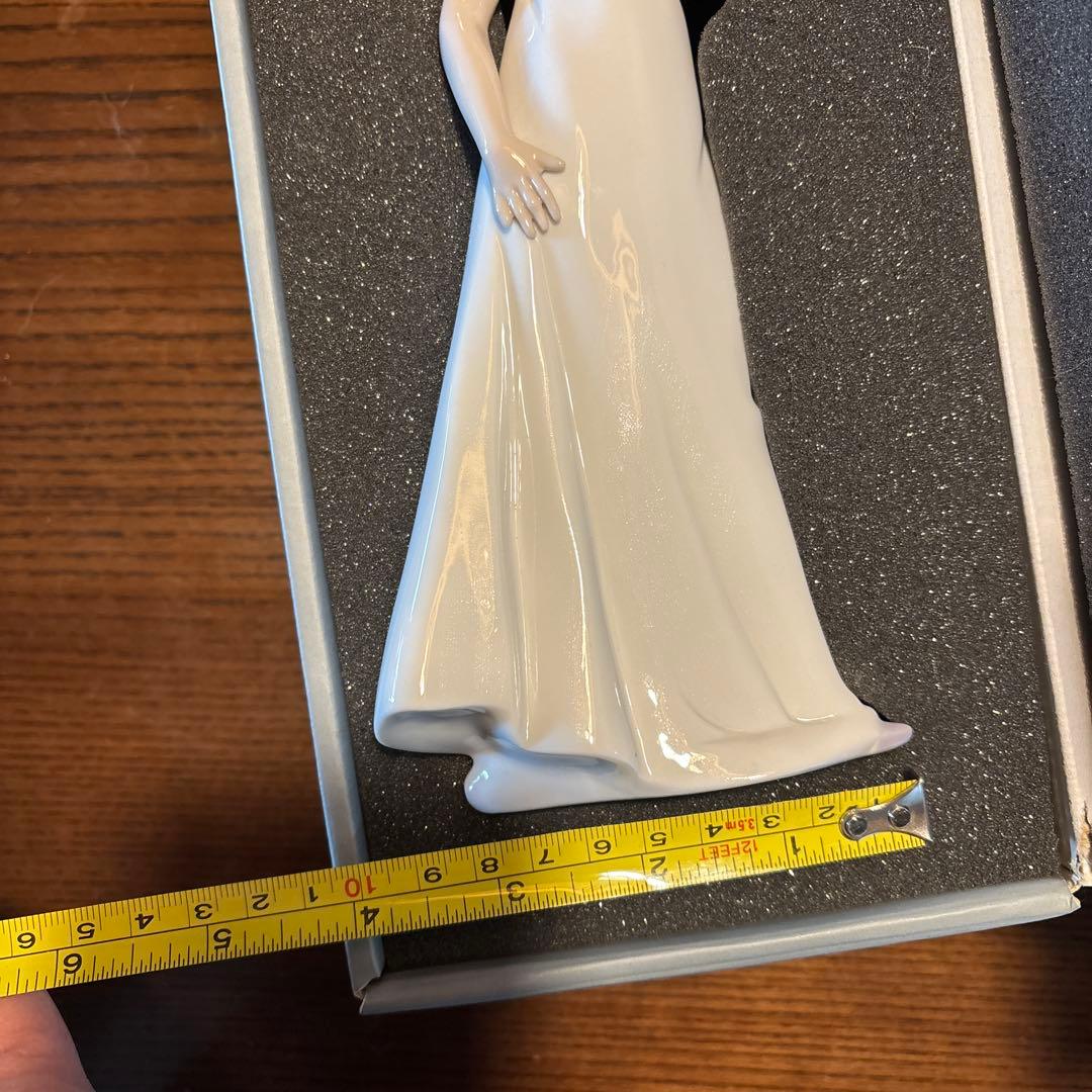 【限定品Lladro リヤドロ】『少女と花』