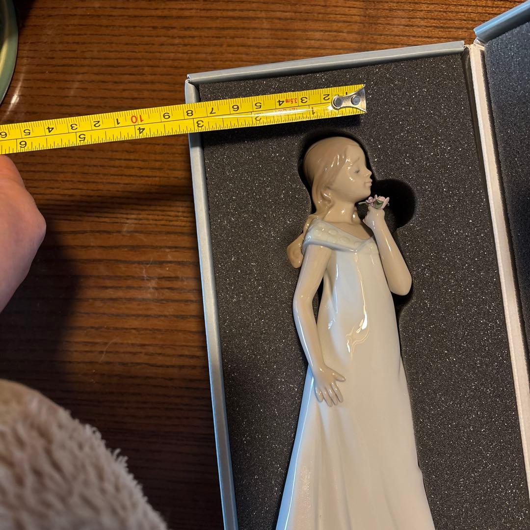 【限定品Lladro リヤドロ】『少女と花』